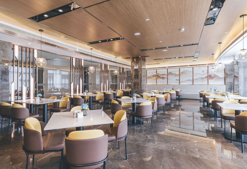 푸닝 고속철도역 아투어 호텔의 쾌적한 로비