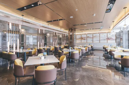 Atour Hotel (Puning High Speed Railway Station) Отели рядом с достопримечательностью «CPC Jieyang Committee Party School Puning Branch»