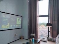 广州喜点国际公寓 - 风情复式电影大床房