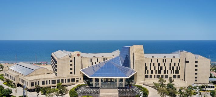 Sheraton Yantai Golden Beach Resort Hotels in Yantai