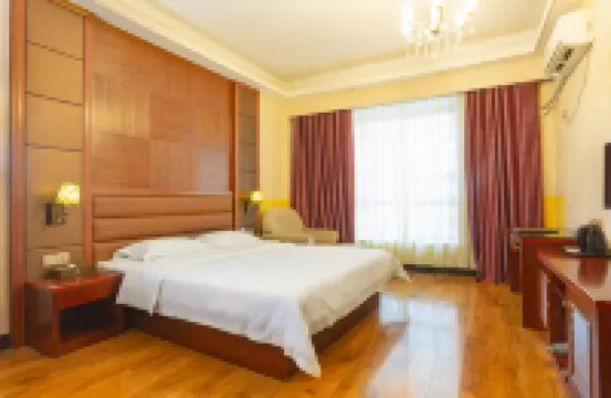 โรงแรมอะลูมิเนียม ผิงกัว (สวนวัฒนธรรมและโรงยิม ผิงกัว)