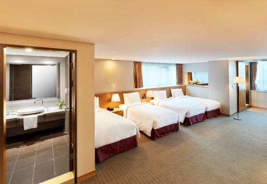 4. 호텔피제이..