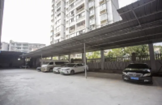 กรีนทรี อัลไลแอนซ์ โฮเต็ล ฉงชิง เฉียนเจียงเคาน์ตี้ อู๋หลิง ซุยอาน เจียวถง สีโร้ด โรงแรมใกล้สนามบินเฉียนเจียงอู่หลิงซาน