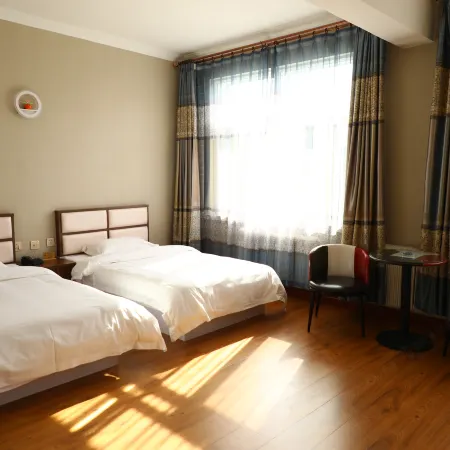 Yingshi Zhijia Hotel