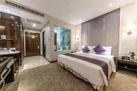 Dorsett Wuhan (walking street)