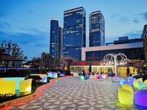 Jinju Hotel (Chengdu Yintai Center in99 Financial City Subway Station)