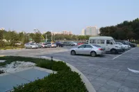 Longkou industrial and commercial united hotel(Citizen Activity Center Store) - parking