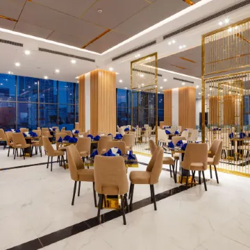 Virgo Hotel Nha Trang Отели рядом с достопримечательностью «Кафедральный собор Нятранга»