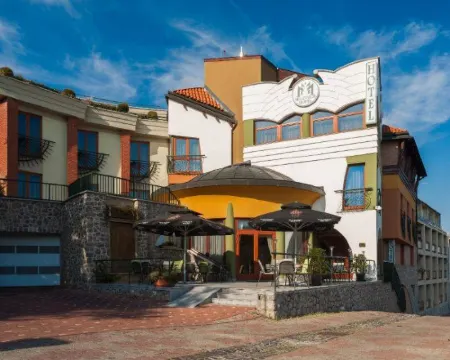 Sándor Hotel Hotels in Pecs