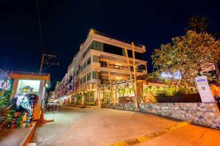 Bauman Casa Hotel Phuket