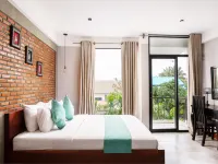 CENTRAL BLANCHE RESIDENCE Hotels near ArtBox