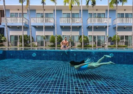 Blu Marine Hua Hin Resort and Villas Отели рядом с достопримечательностью «Хуа Хин Сафари и Приключительный парк»