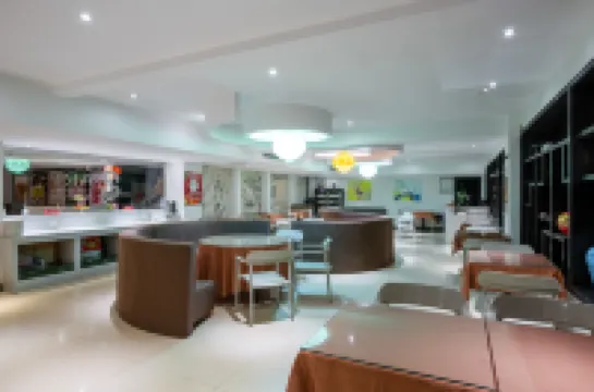 Nanyang Art Exquisite Hotel (Nanyang Fuyu Wuhouyu Branch)