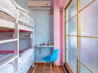 丹东拖板鞋设计型酒店 - 精致一室大床房