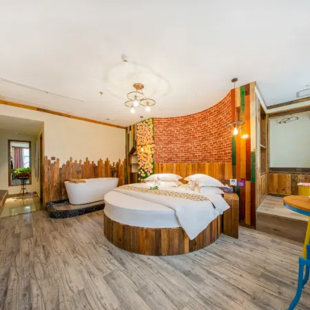 Shuiyue Qinghua Hotel