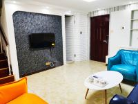 乌鲁木齐主题风格公寓(国际博览中心分店) - 舒适三室二厅套房