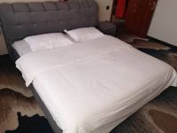 乌拉特前旗淖尔亚威国际大酒店 - 豪华大床房
