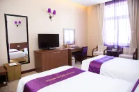 Hai Ba Trung Hotel & Spa Hotels in Tự An