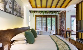 Huanting Fushi Shanju Holiday Hotel