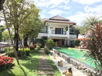 Amy's Chiangmai Villa with Swimming Pool Hotels in Amphoe San Kamphaeng