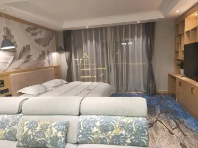 Lushui Qingjiang Garden Hotel