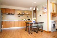 Xueren Nuandeng Apartment