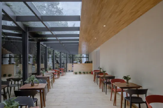 tlyunrivera Отели рядом с достопримечательностью «Huxiaoxia Riptide Adventure»