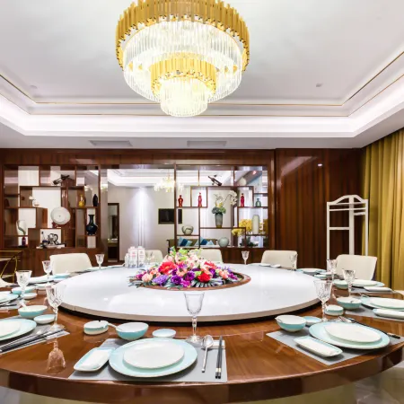 Shun Feng Hotel