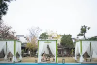 Shilily WeiYan Heritage Hot Spring Resort Hotel - piscina