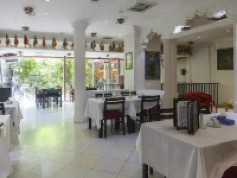 Karoon Hotel โรงแรมในเตหะราน