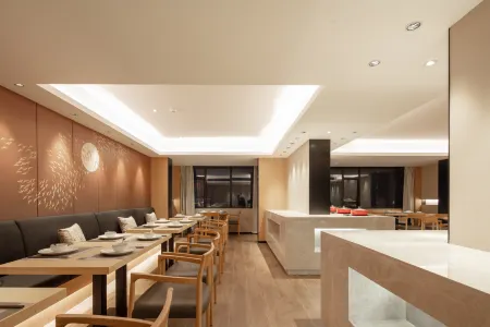 changsha Pujing Hotel Отели рядом с достопримечательностью «Nvzi University Library»