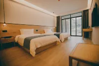 Ningguo Zhenye East Station Resort Hotel (South Anhui Sichuan-Tibet Line)