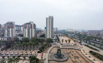 Yilong Ruiyun Hotel (Yushu Fortune Times Square)