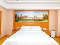 维也纳国际酒店(高密花园街店) - 豪华助眠大床房