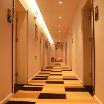 Shell Hotel (Qihe Road Store in Qixian County)