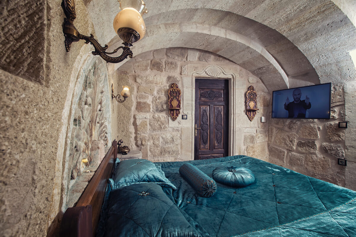 Elika Cave Suites