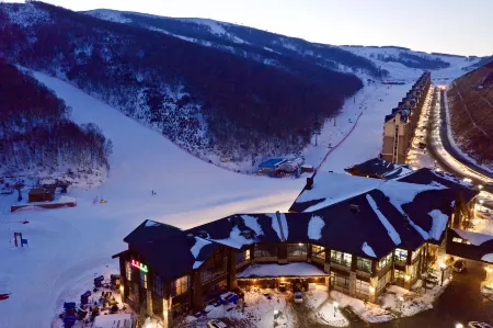 Genting World Hotel Отели рядом с достопримечательностью «Changcheng Ling Scenic Area»