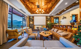 Mantu Anji's Secret Mountain Luxury House