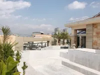 Millesson Park Inn - Pools