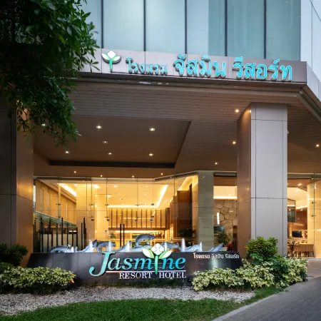 Jasmine Resort Bangkok Отели рядом с достопримечательностью «Станция надземного метро Phra Khanong»