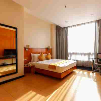 Paseo Premiere Hotel Rooms