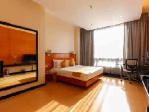 โรงแรมพาเซโอ เพรเมียร์ โรงแรมในลากูนา