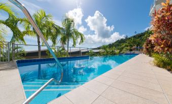 Azure Sea Airlie Beach Resort