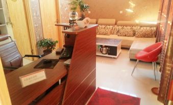 Zhengding Yibai Hotel