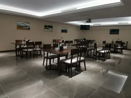 Skyline & Cloud Hotel Отели рядом с достопримечательностью «Xicheng Pavilion»