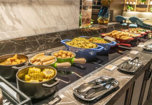 메트로폴로 진장 호텔 로비