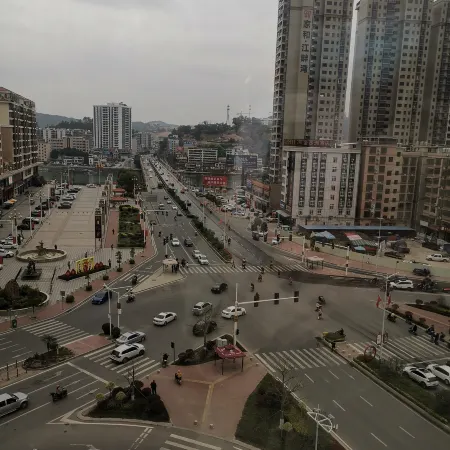 Longchuan Wanlong Business Hotel