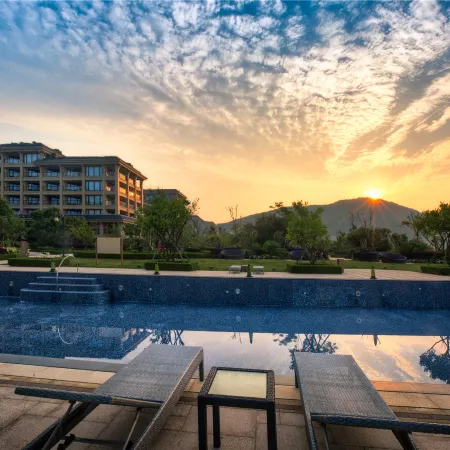 Lvcheng Zhujiajian Dongsha Holiday Hotel