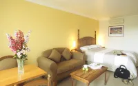 Best Western Plus the Tudor-Box Hill - balcony