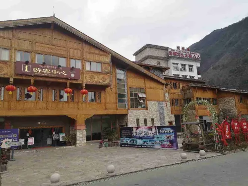 Hailuogou Jiudawan Mountain Villa
